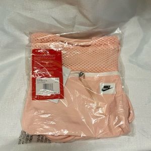 Nike drawstring back pack / crossbody